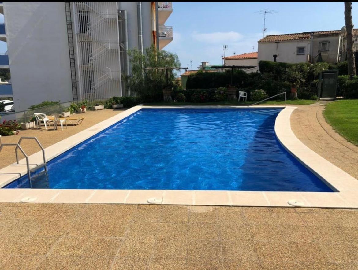 Nice Apartamen โยเรตเดมาร์ ภายนอก รูปภาพ