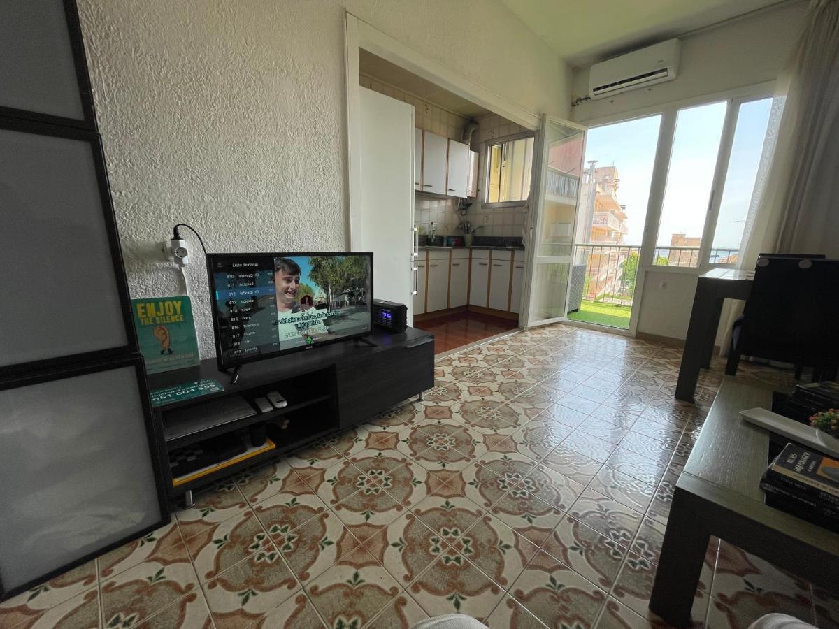 Nice Apartamen โยเรตเดมาร์ ภายนอก รูปภาพ