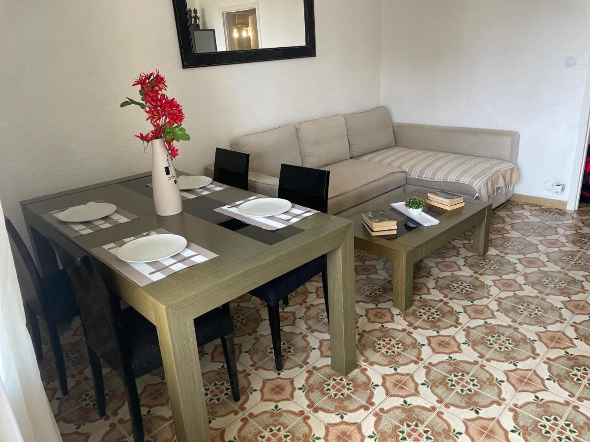 Nice Apartamen โยเรตเดมาร์ ภายนอก รูปภาพ