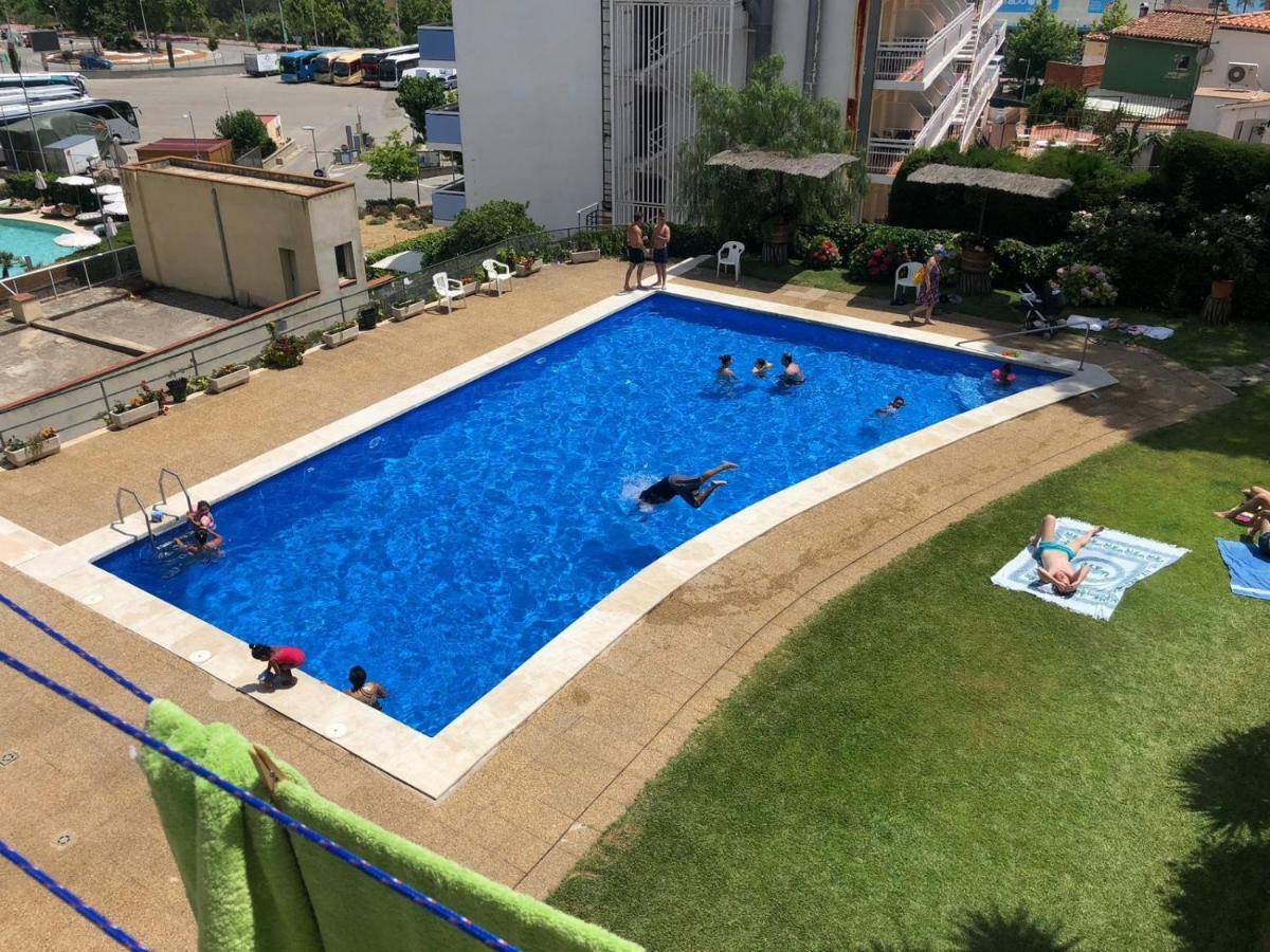 Nice Apartamen โยเรตเดมาร์ ภายนอก รูปภาพ